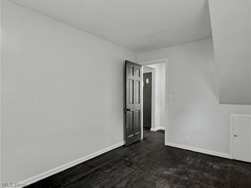 19392 Renwood Avenue, Euclid, OH 44119 Photo 12