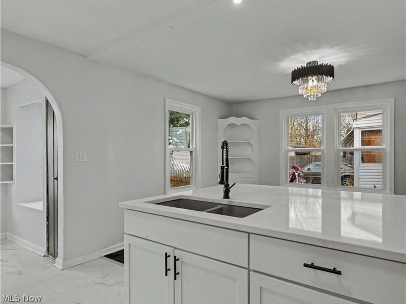 19392 Renwood Avenue, Euclid, OH 44119 Photo 4