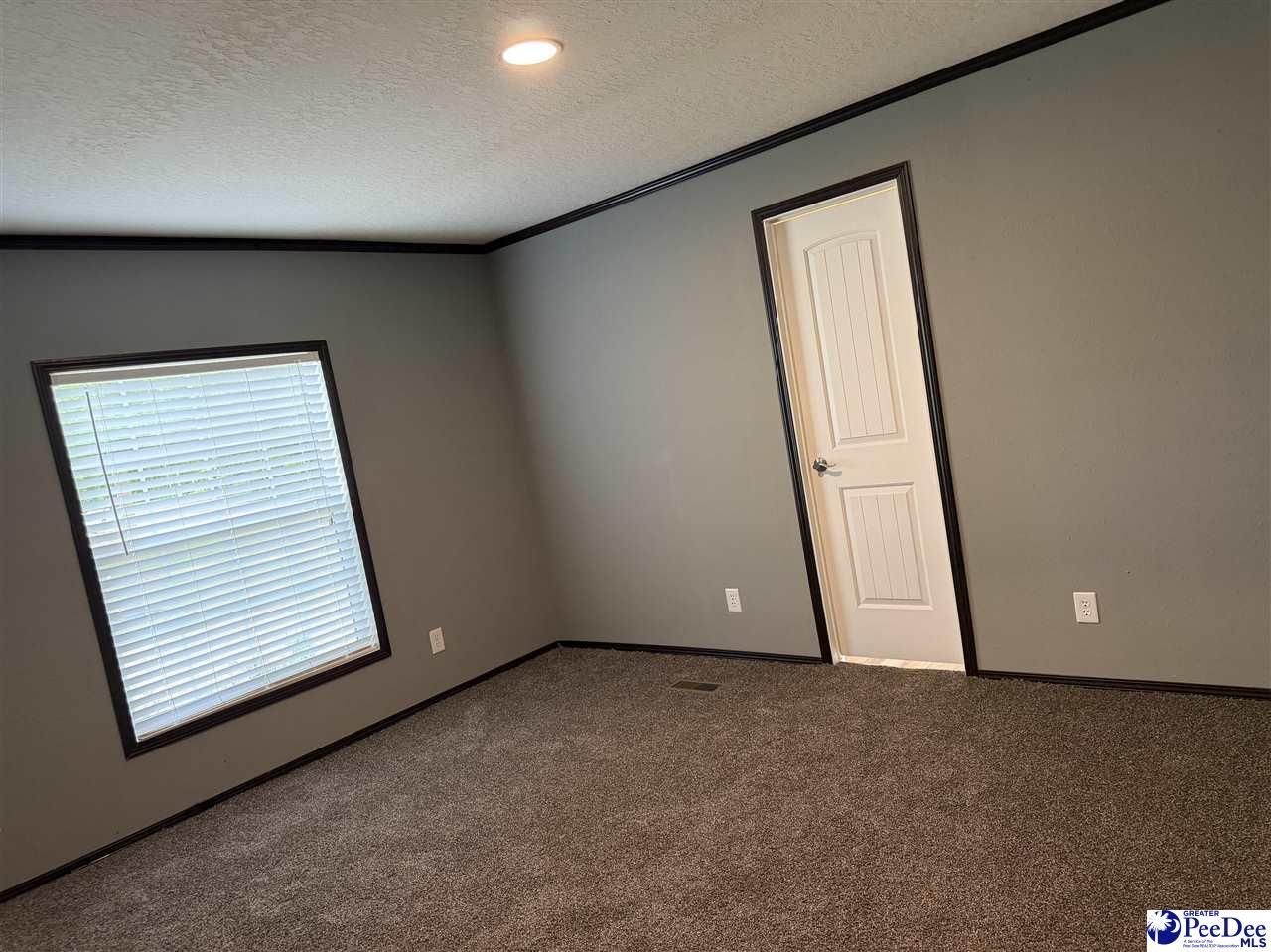 1004 N Center Road Photo 14