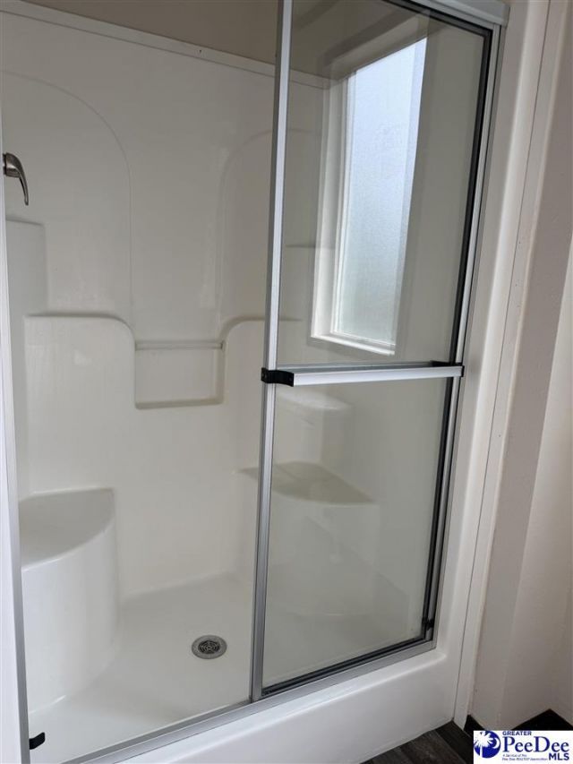 1004 N Center Road Photo 18