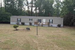 1004 N Center Road photo 4