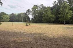 1004 N Center Road photo 4