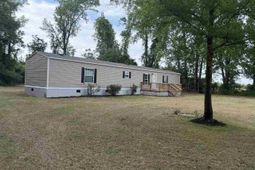 1004 N Center Road photo 4