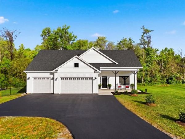 34 COBALT LANE, KEARNEYSVILLE, WV 25430