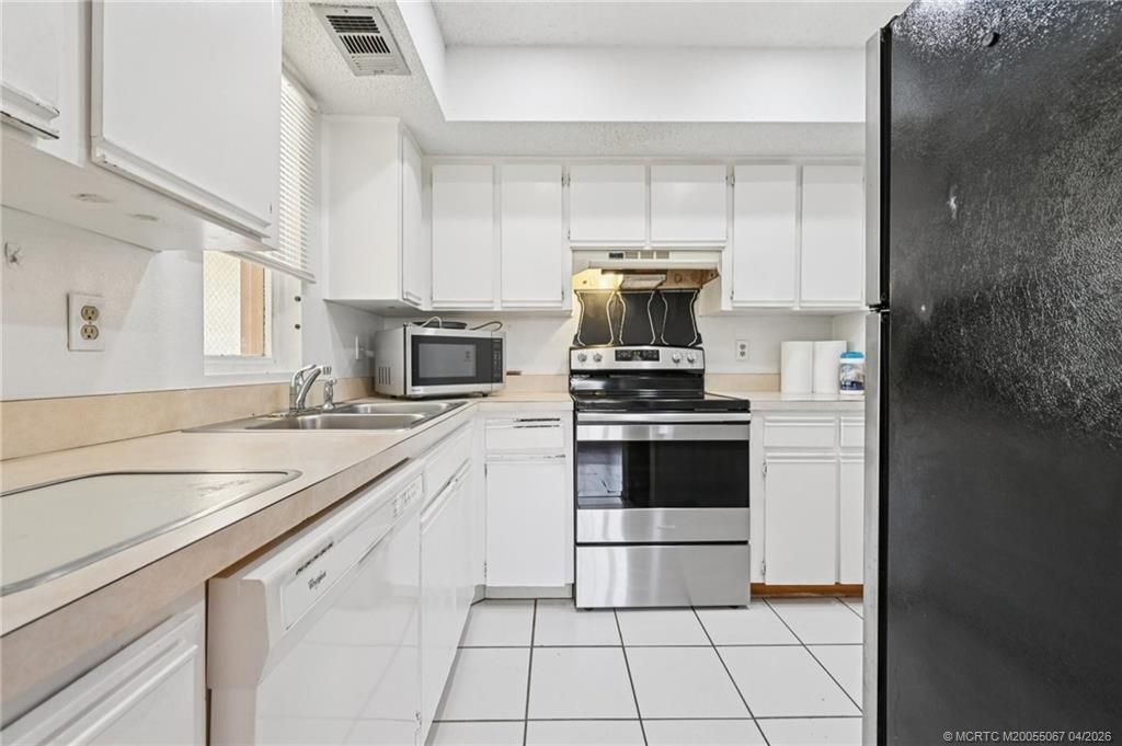 1506 SE Royal Green Circle, Unit 201, Port Saint Lucie, FL 34952 Photo