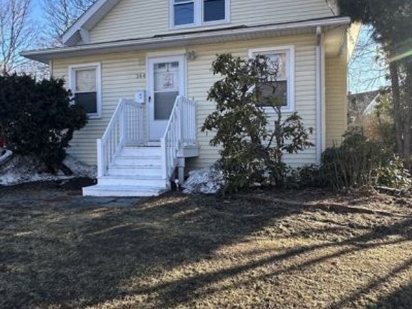 144 Auburn St, Auburn, MA 01501