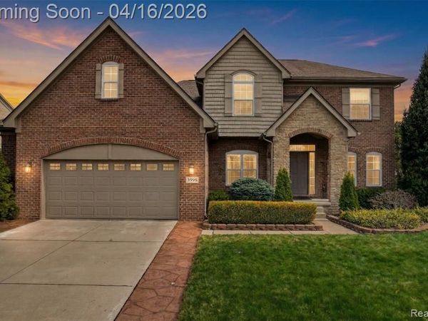 3595 Hogan Circle, Rochester Hills, MI 48307