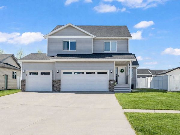 6737 21st Street S, Fargo, ND 58104