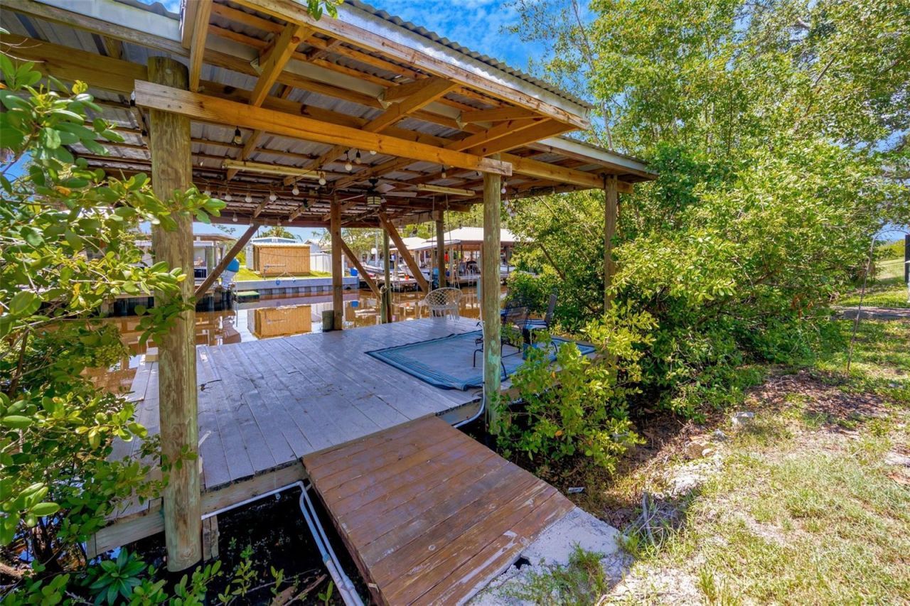 9935 River Drive , Gibsonton, FL 33534 Photo