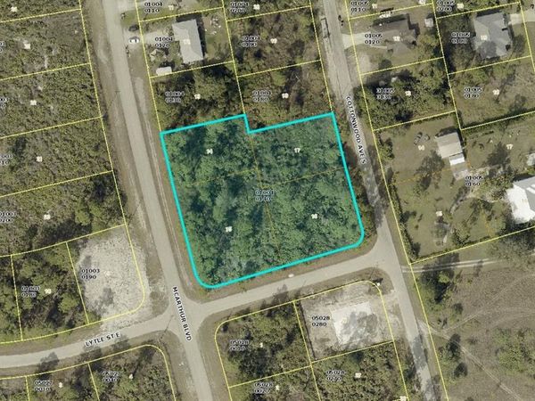 531 MCARTHUR BOULEVARD , LEHIGH ACRES, FL 33974