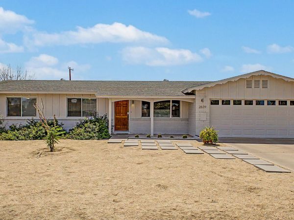 2839 E SHANGRI LA Road, Phoenix, AZ 85028