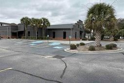 10435 N Kings Hwy. photo 4