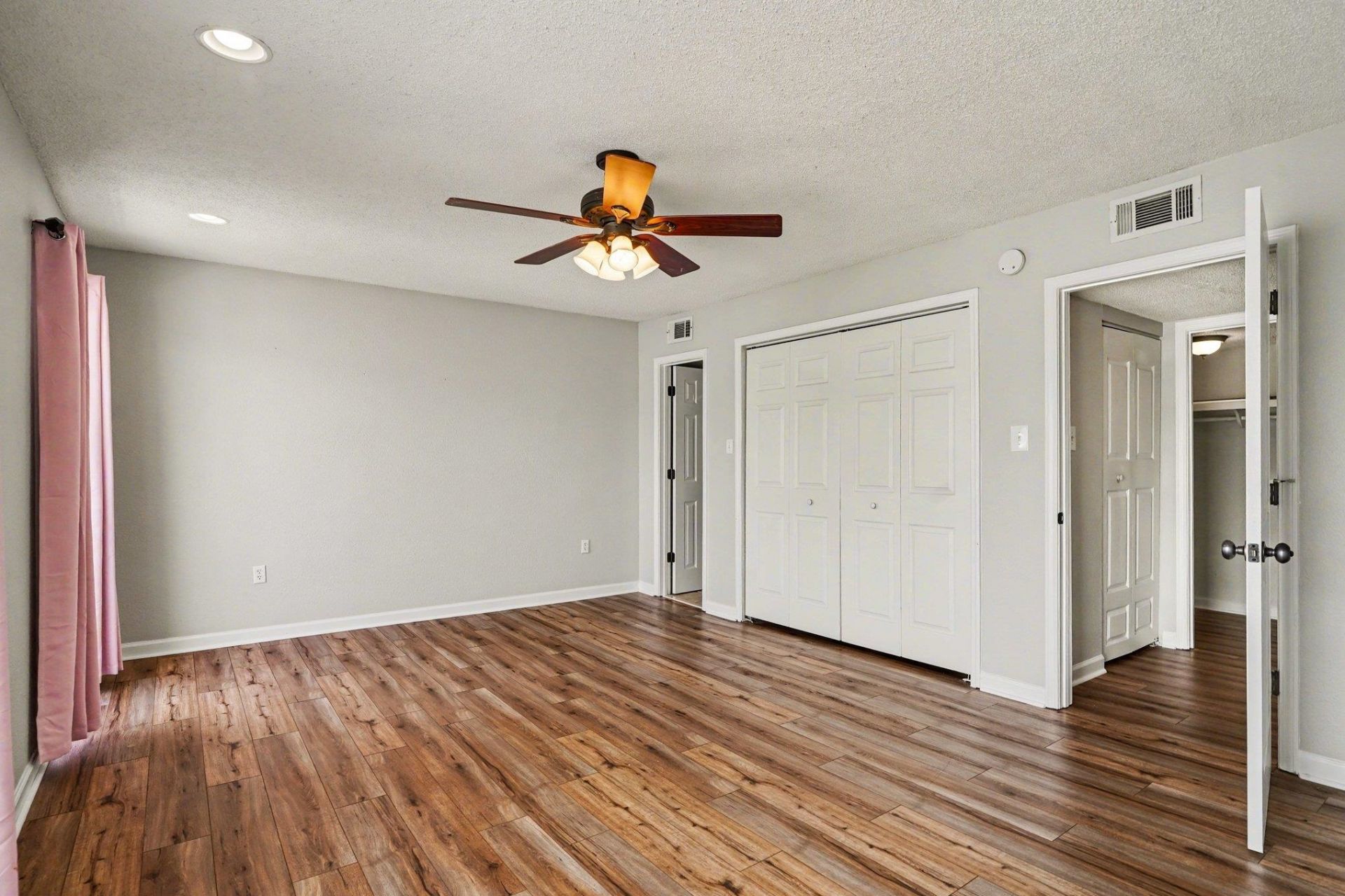 1000 11th Ave. N Photo 11