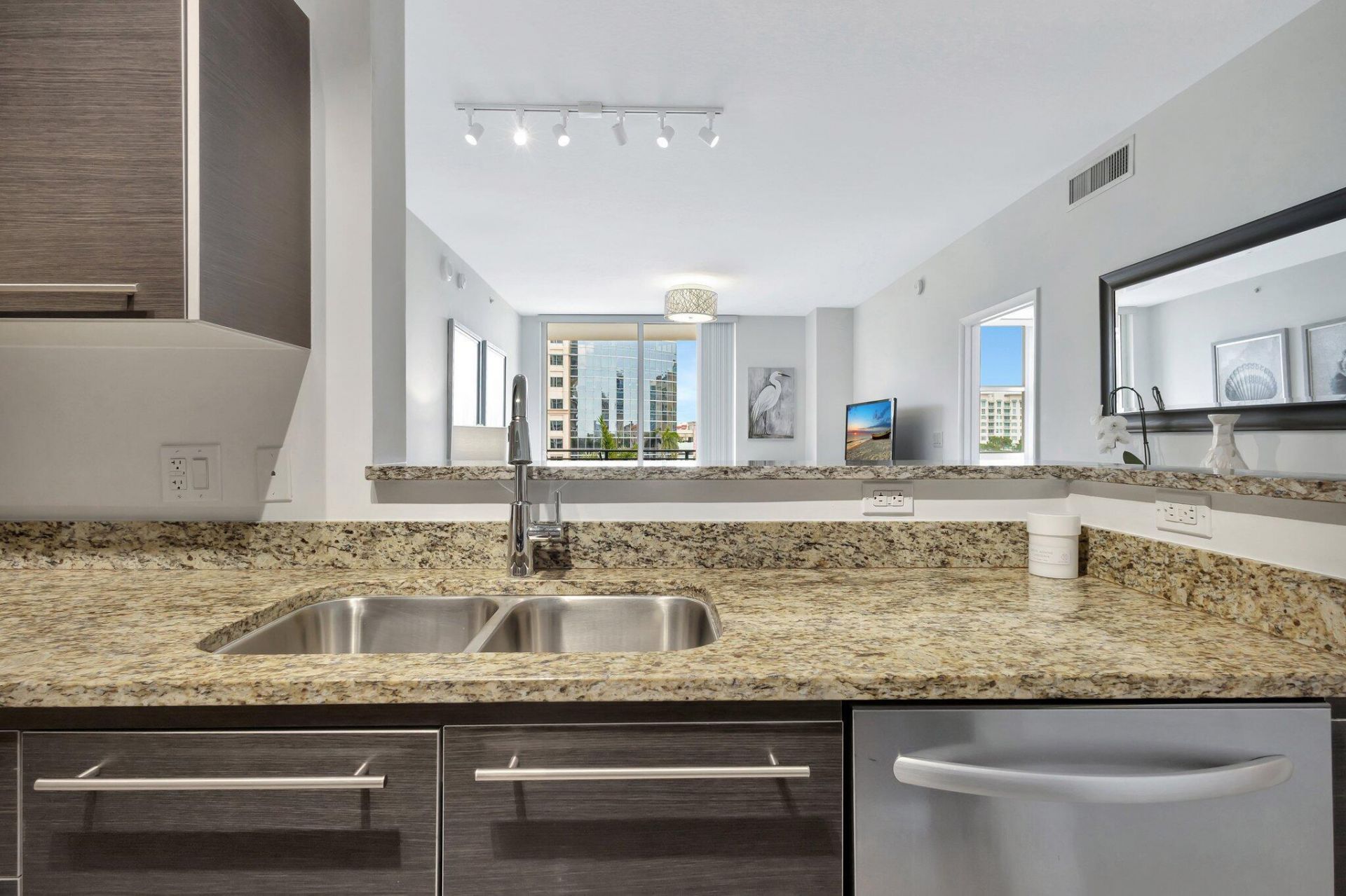 550 Okeechobee Boulevard, West Palm Beach, FL 33401 Photo