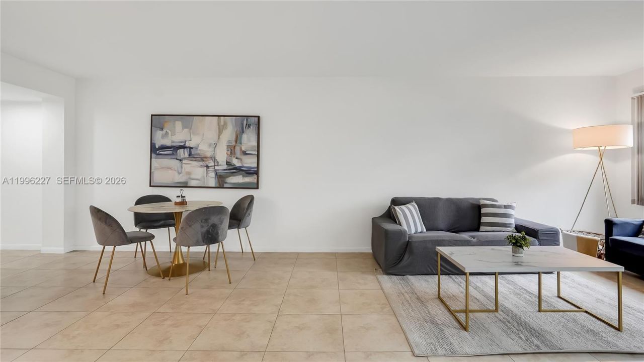 100 SW 130th Ter, Unit 204C, Pembroke Pines, FL 33027 Photo