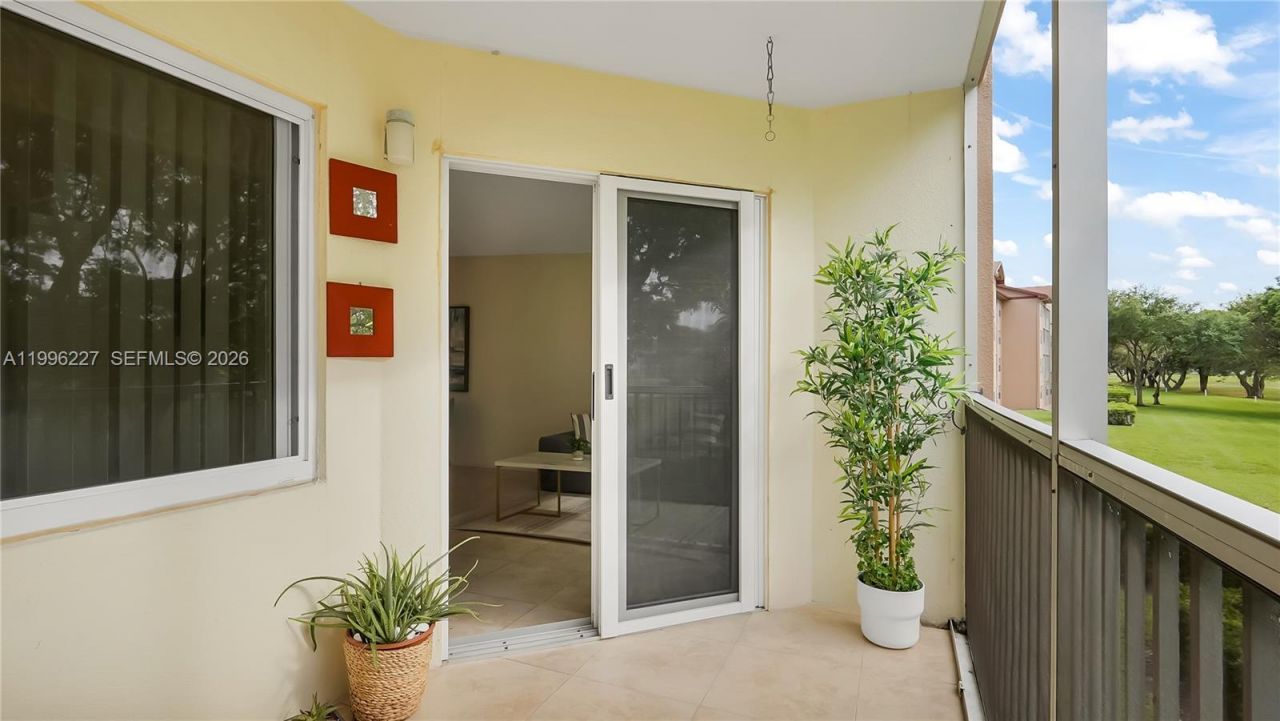 100 SW 130th Ter, Unit 204C, Pembroke Pines, FL 33027 Photo