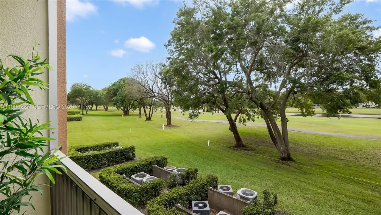 100 SW 130th Ter, Unit 204C, Pembroke Pines, FL 33027 Photo