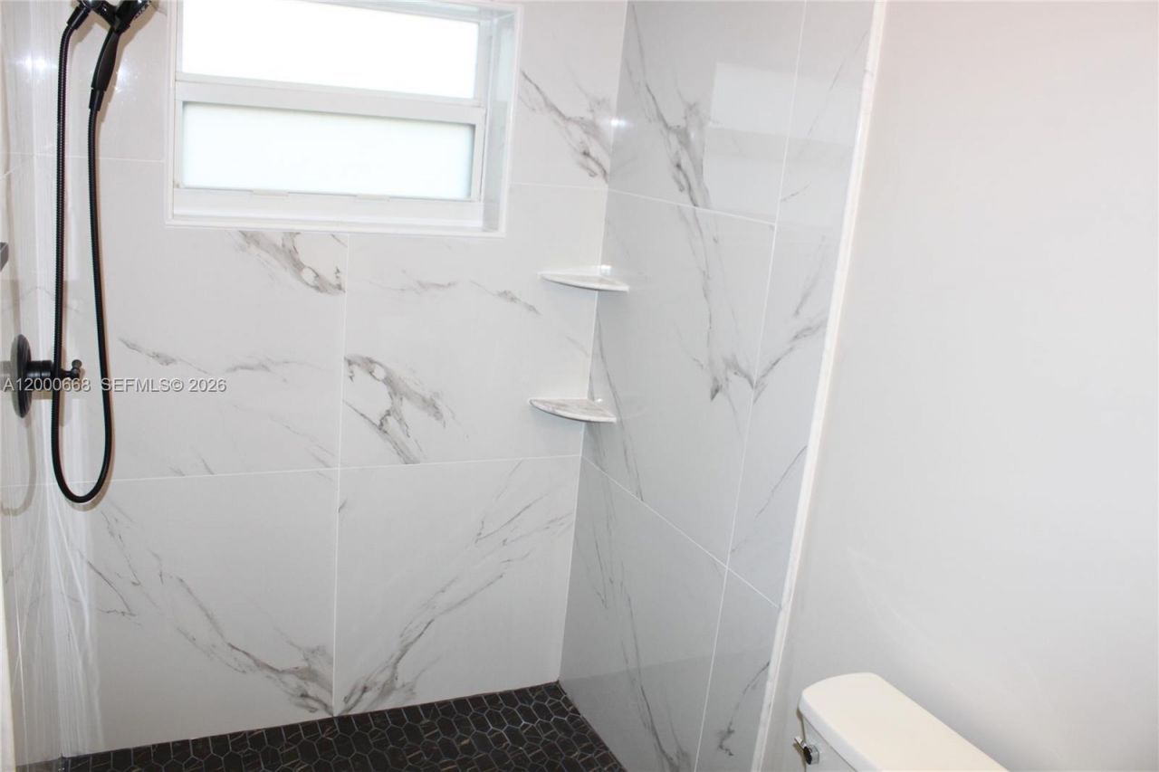 1325 NW 192nd Ter, Unit 1325, Pembroke Pines, FL 33029 Photo