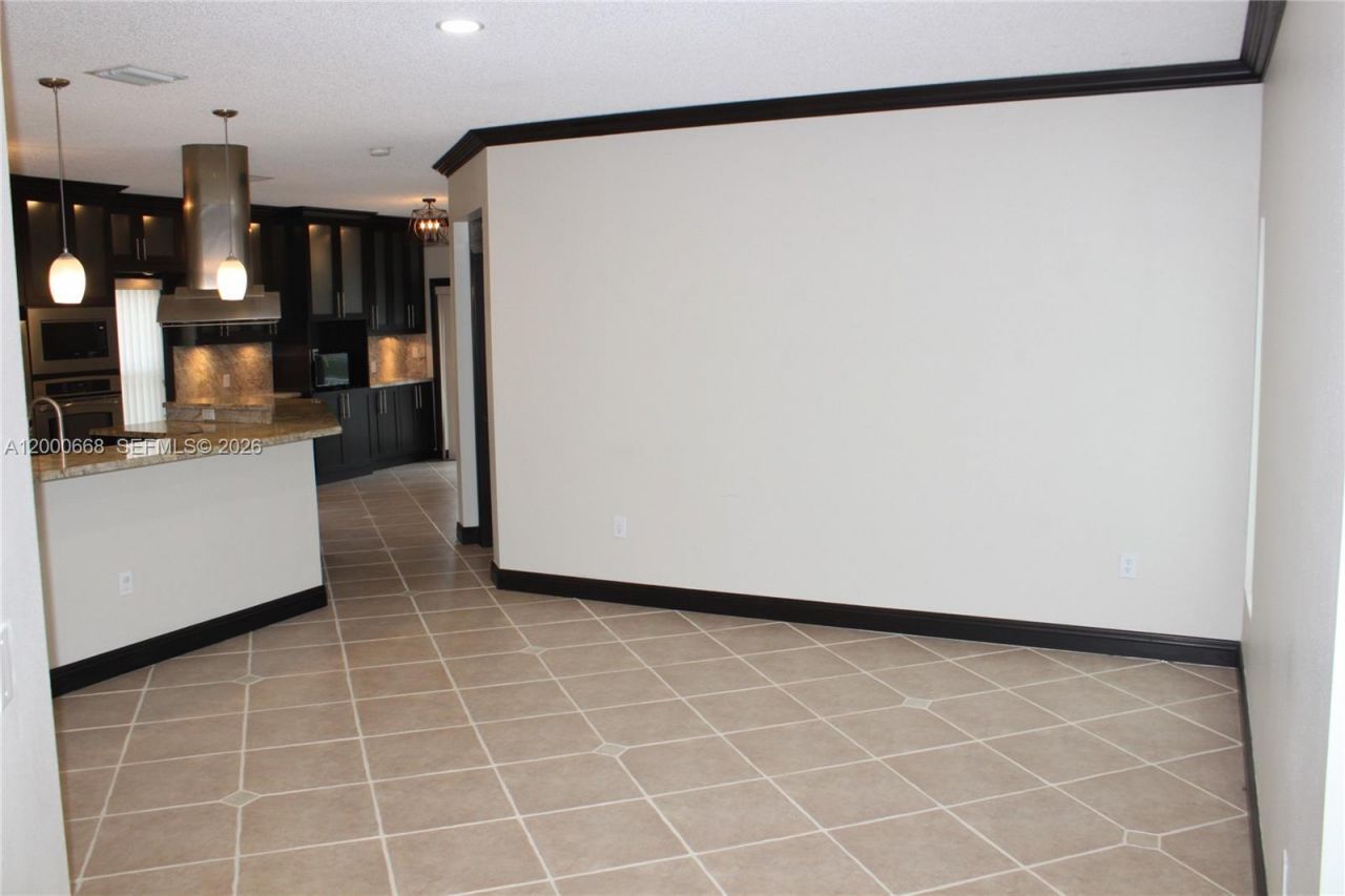 1325 NW 192nd Ter, Unit 1325, Pembroke Pines, FL 33029 Photo