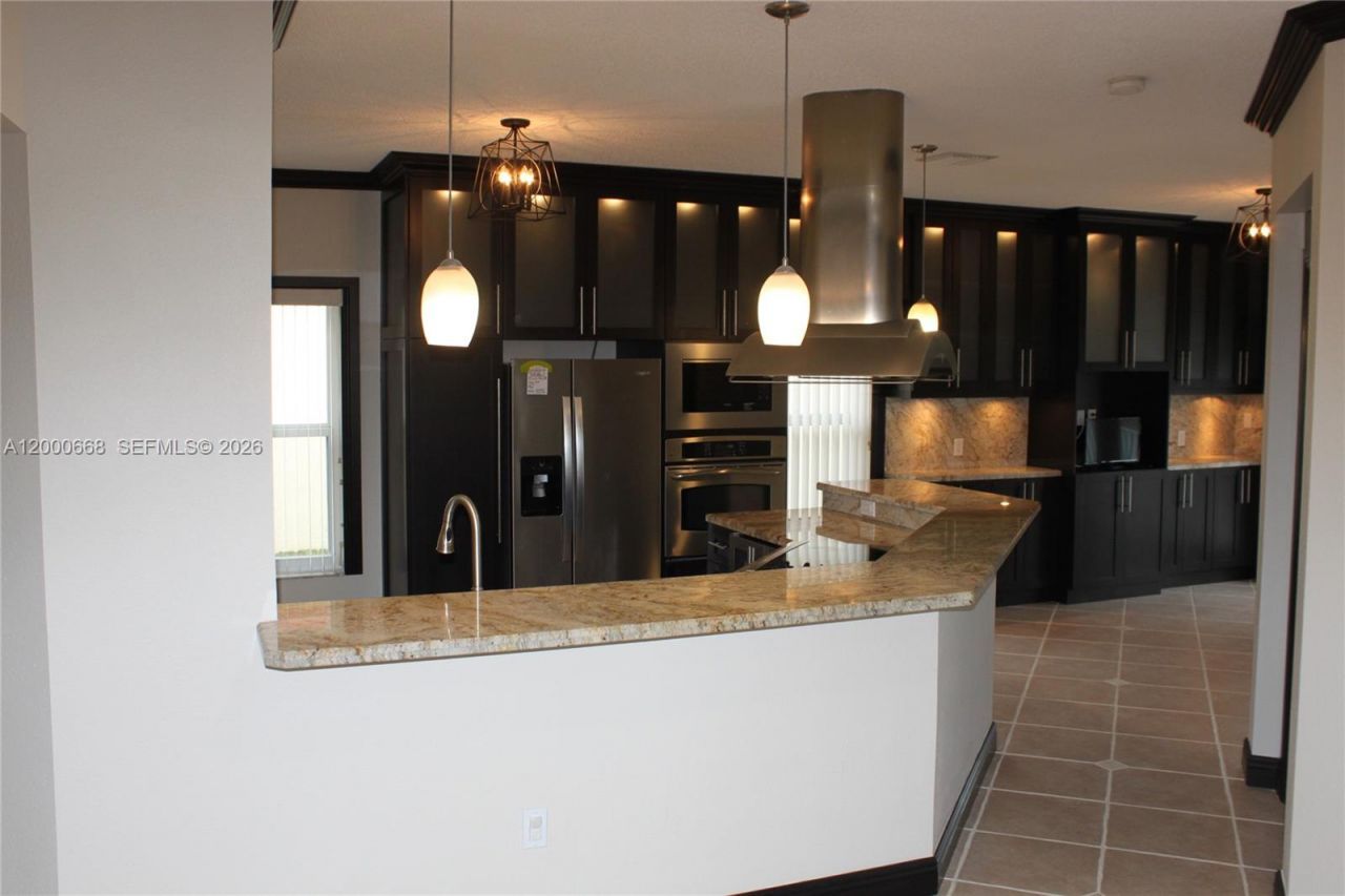 1325 NW 192nd Ter, Unit 1325, Pembroke Pines, FL 33029 Photo