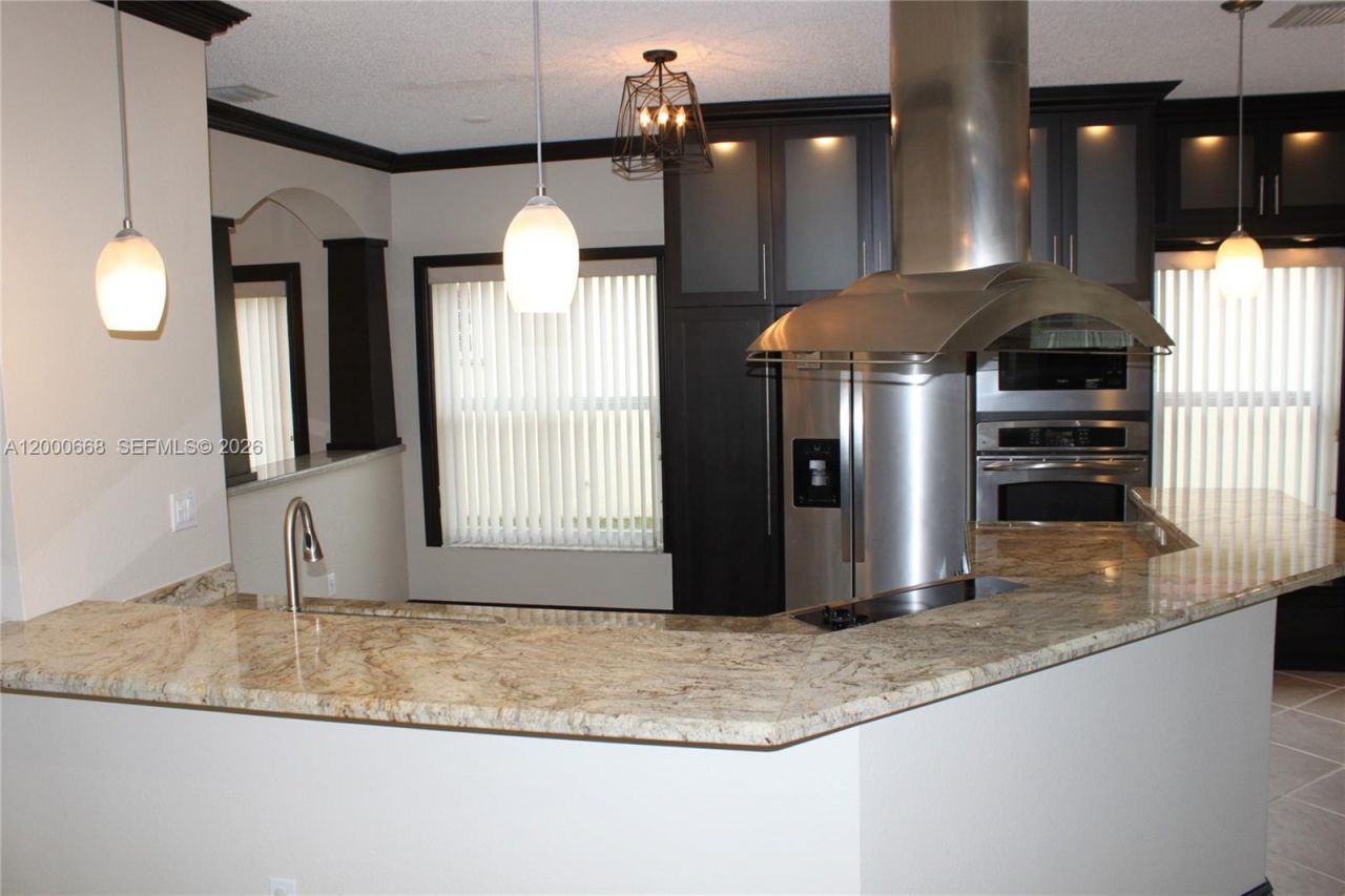 1325 NW 192nd Ter, Unit 1325, Pembroke Pines, FL 33029 Photo