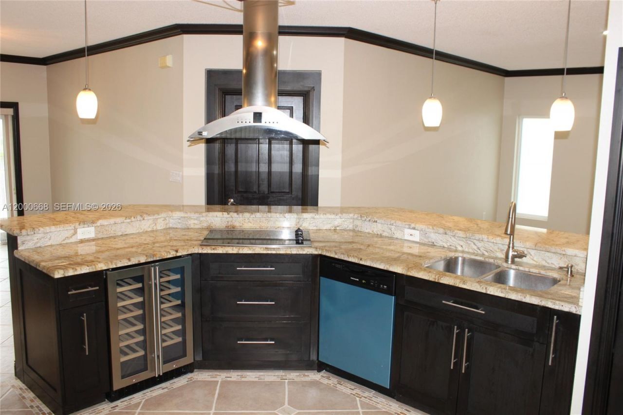 1325 NW 192nd Ter, Unit 1325, Pembroke Pines, FL 33029 Photo