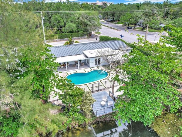 7142 SW 65th Ave, South Miami, FL 33143