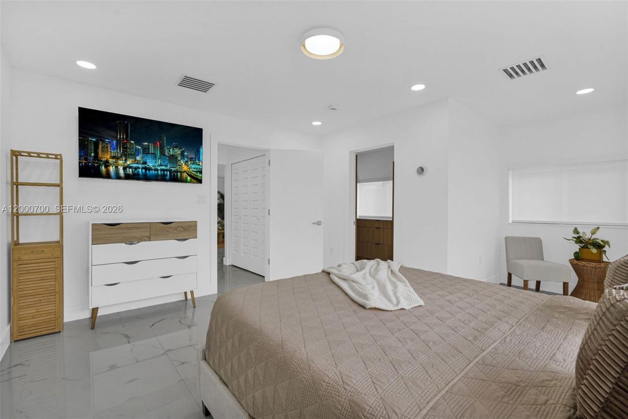 7142 SW 65th Ave, South Miami, FL 33143 Photo