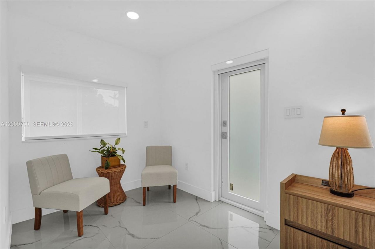 7142 SW 65th Ave, South Miami, FL 33143 Photo