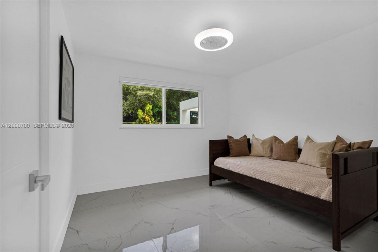 7142 SW 65th Ave, South Miami, FL 33143 Photo