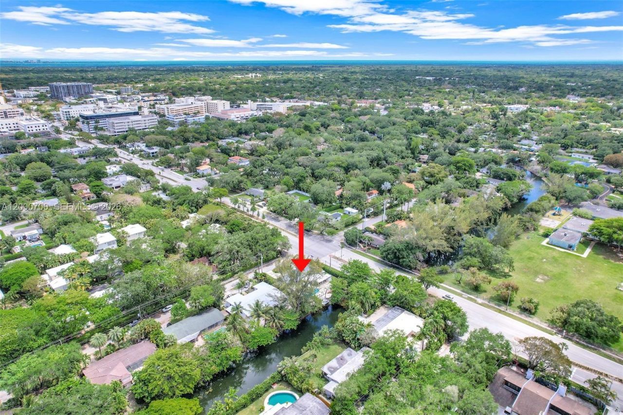 7142 SW 65th Ave, South Miami, FL 33143 Photo