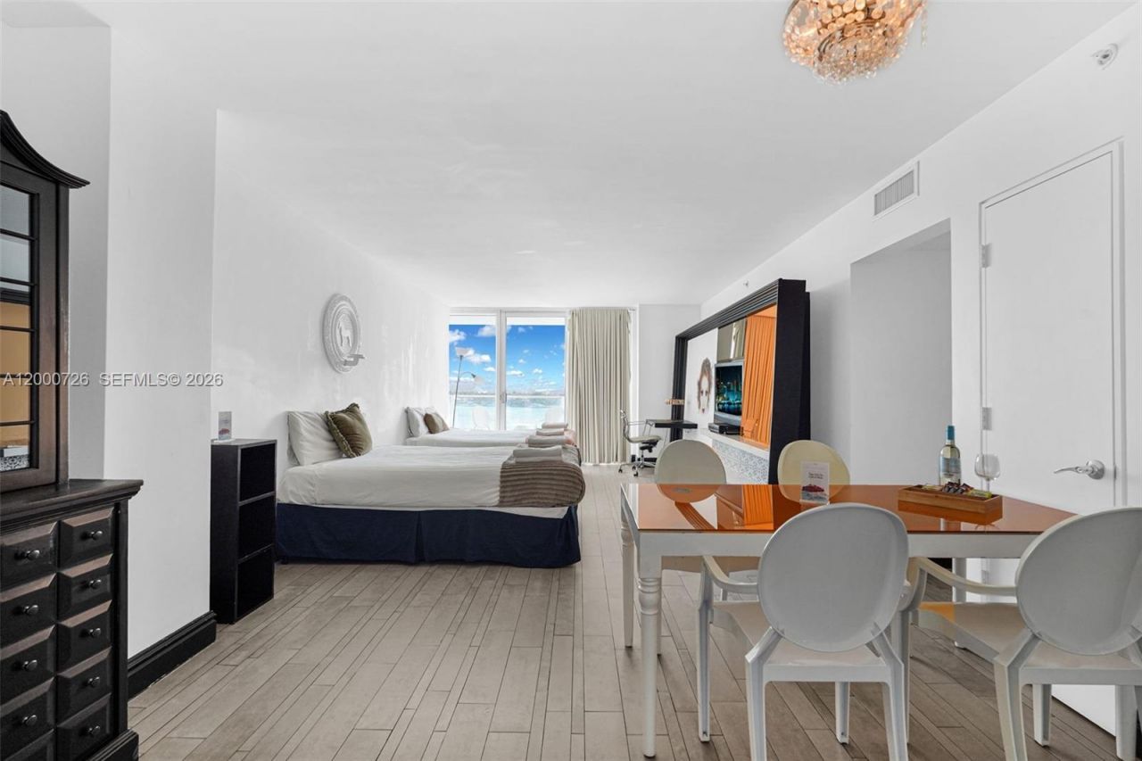 1100 West Ave, Unit 916, Miami Beach, FL 33139 Photo