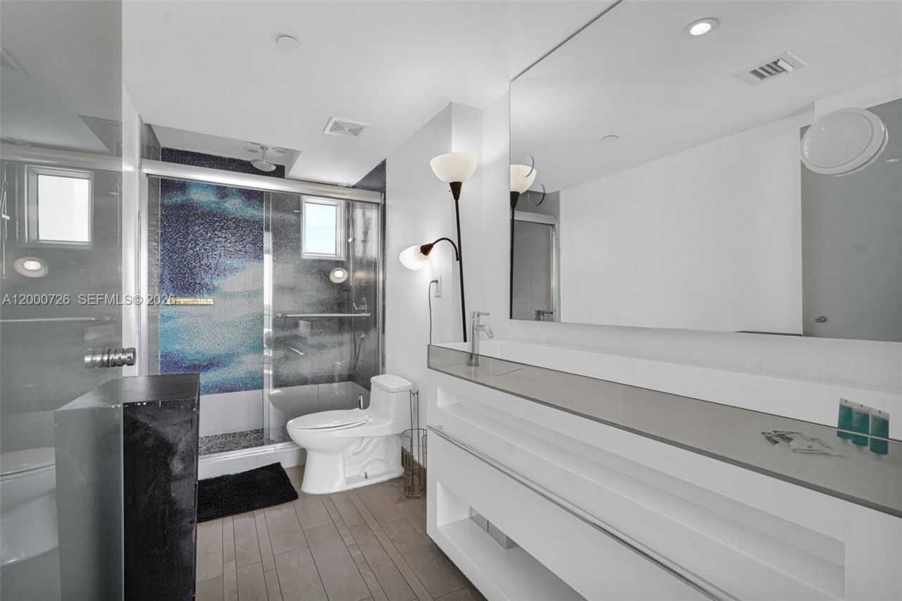 1100 West Ave, Unit 916, Miami Beach, FL 33139 Photo