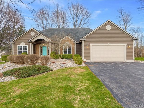 8394 Twin Flowers Road, Baldwinsville, NY 13027