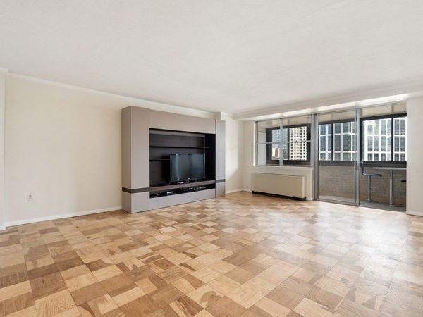 6 Whittier Pl, Unit 12M, Boston, MA 02114