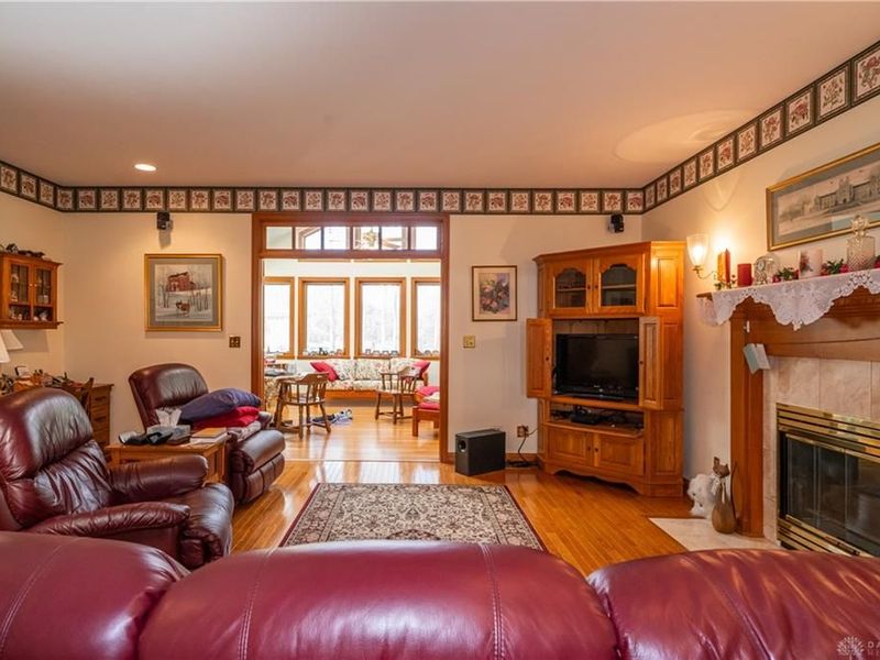 3955 Oakview Drive, Beavercreek, OH 45430 Photo 5