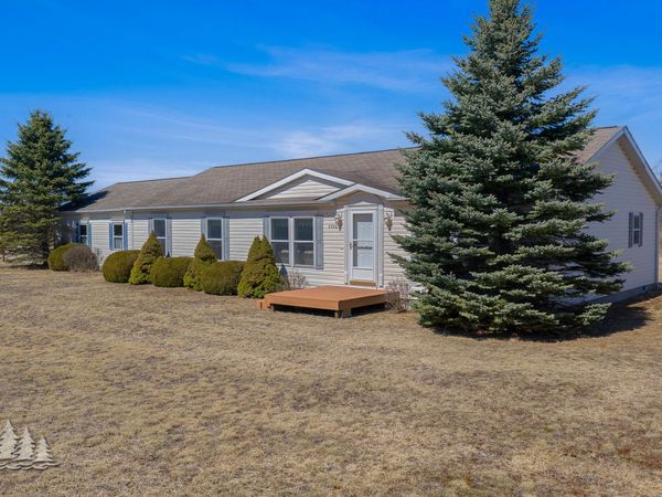 5756 County Road 612, Lewiston, MI 49756