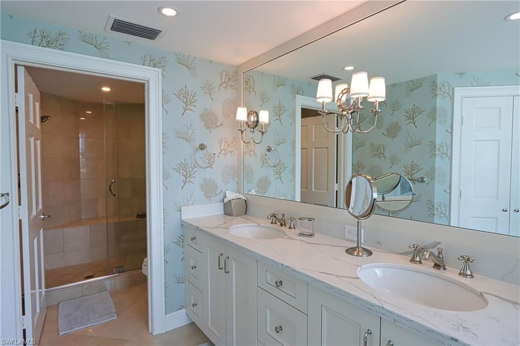 60 Seagate Dr, Unit 402, Naples, FL 34103 Photo