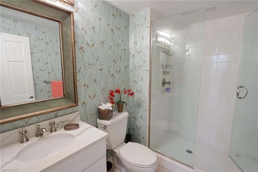 60 Seagate Dr, Unit 402, Naples, FL 34103 Photo