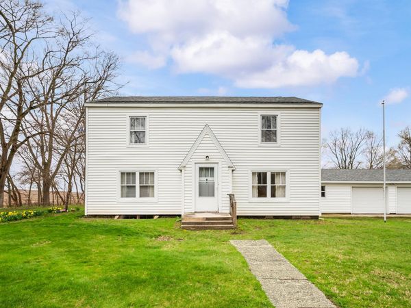 13690 Cleveland Avenue, Buchanan, MI 49107