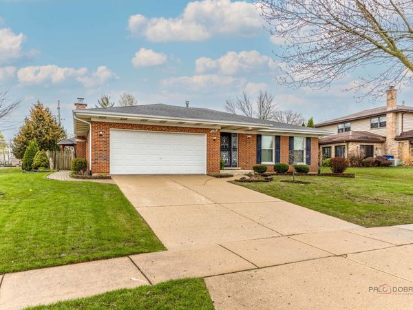 1128 Aegean Drive , Schaumburg, IL 60193