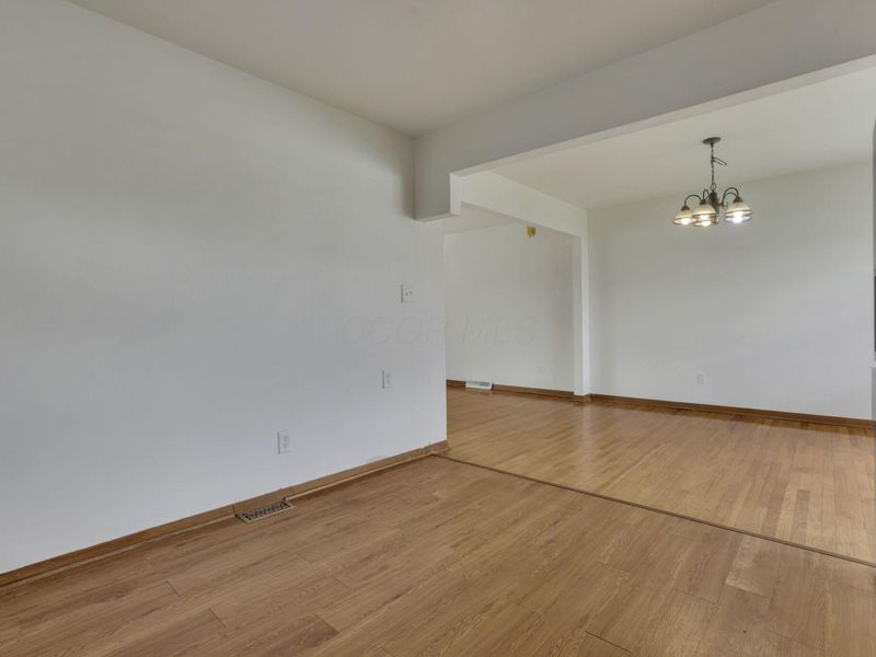 1680 Pin Oak Drive, Columbus, OH 43229 Photo 15