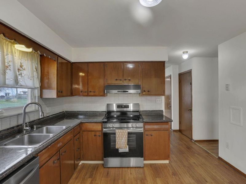 1680 Pin Oak Drive, Columbus, OH 43229 Photo 18