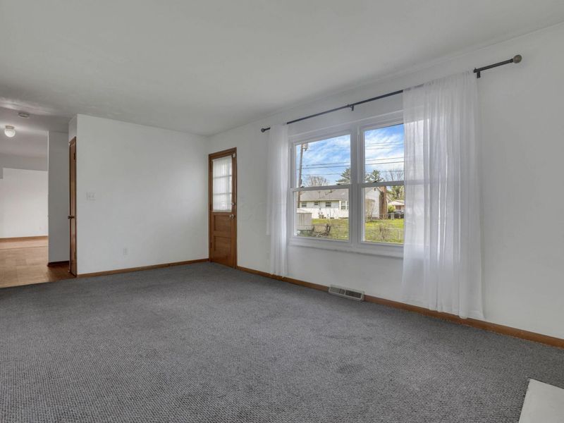 1680 Pin Oak Drive, Columbus, OH 43229 Photo 23