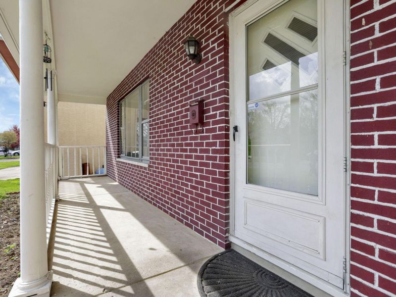 1680 Pin Oak Drive, Columbus, OH 43229 Photo 6