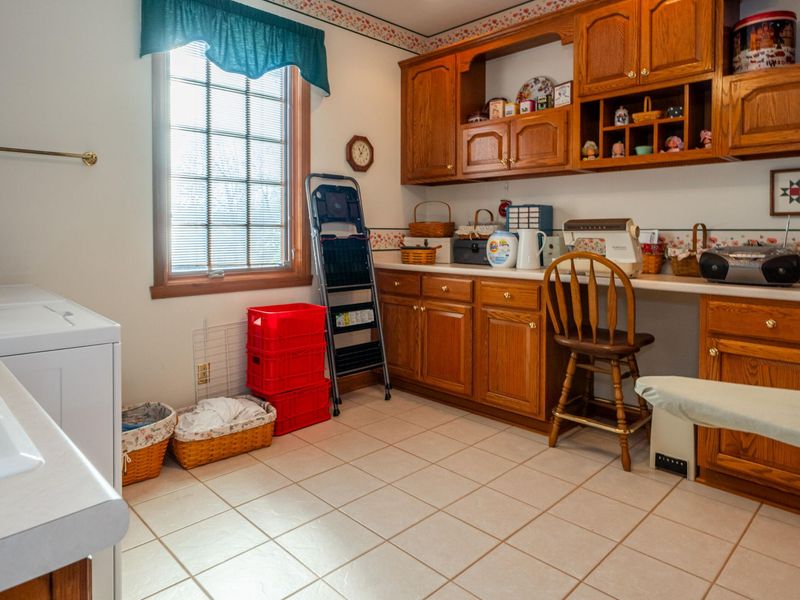 3955 Oakview Drive, Beavercreek, OH 45430 Photo 15