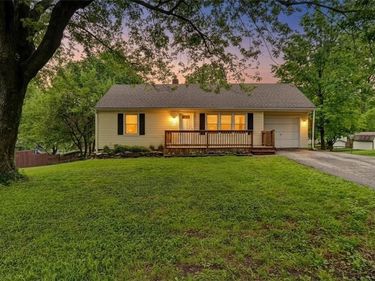 5020 N Brooklyn Avenue, Kansas City, MO 64118