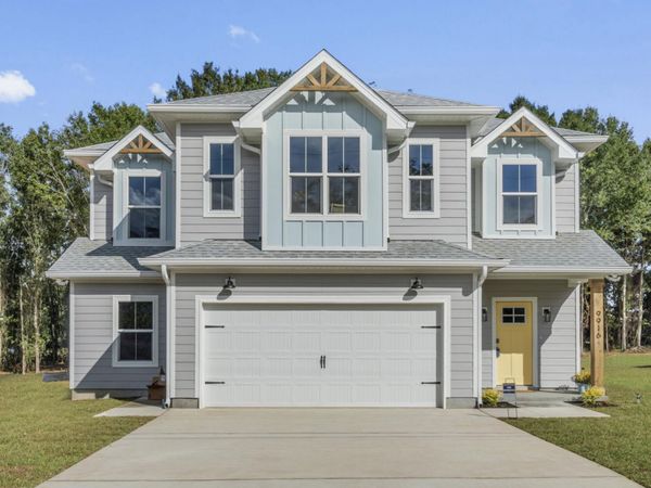 8300 Tavira Street, Navarre, FL 32566