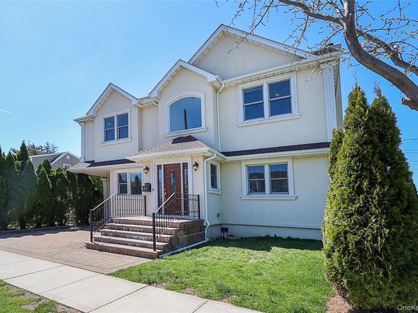 489 Emory Road , Mineola, NY 11501