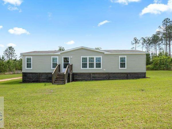 876 Hires Road, Jesup, GA 31545